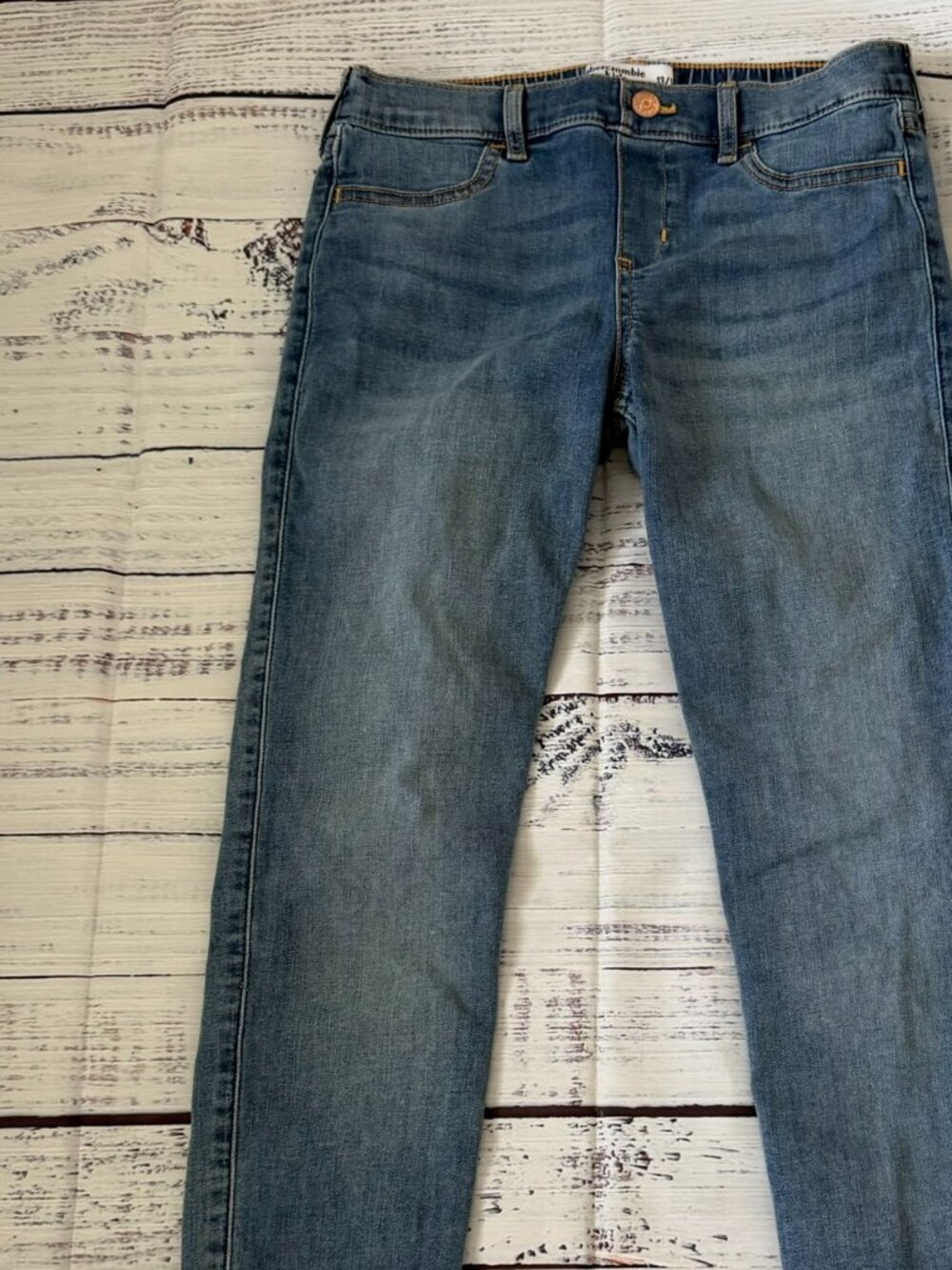 Abercrombie Kids Girl Jeans size 13/14 mid-rise pull-on jean legging